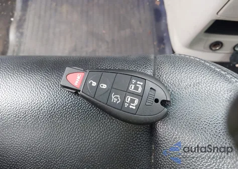 2012 Chrysler Town & Country Touring из США, поврежденный, VIN 2C4RC1BG9CR337369